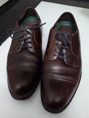 Nunn Bush Men's Dark Brown Cap-Toe Oxfords
